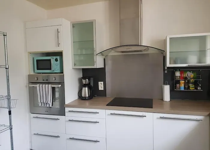 Villa Familiale Dans Un Quartier Residentiel