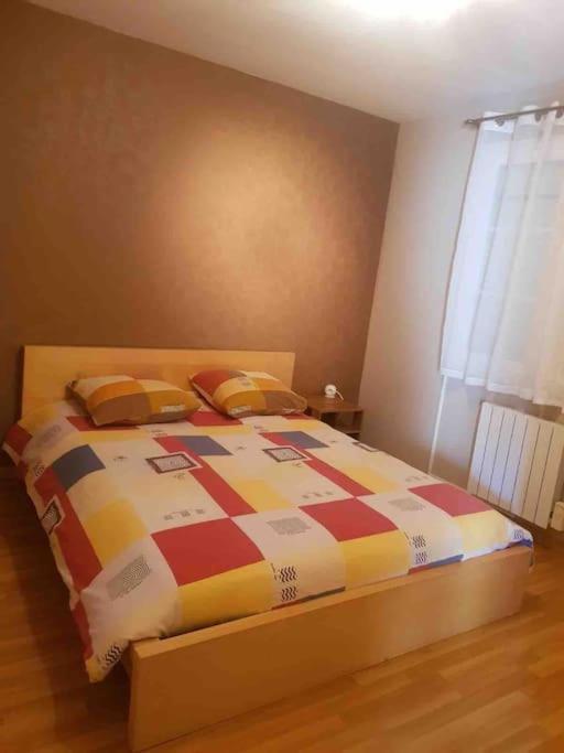 Familiale Dans Un Quartier Residentiel Saint-Raphael (Var)